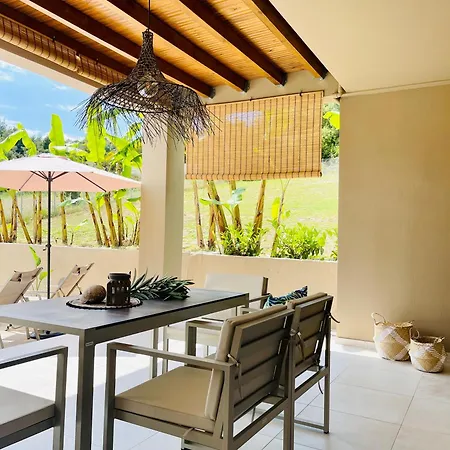 Epos & Luxury パリウリ