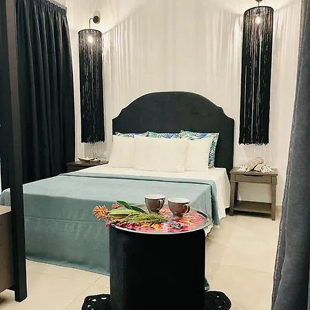 Epos & Luxury Nyaraló Paliúri