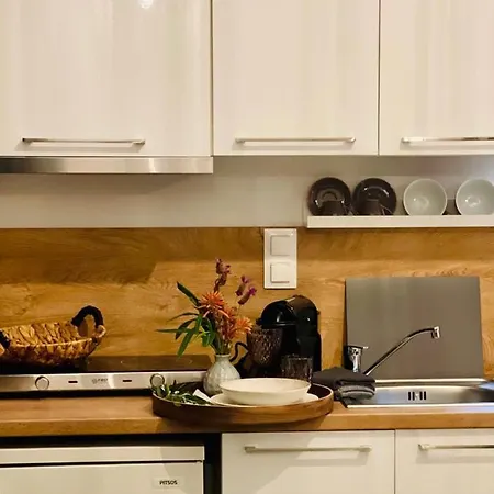 Epos & Luxury * باليوري