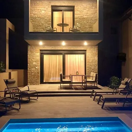 Epos & Luxury