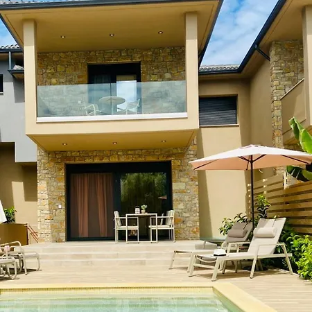 Epos & Luxury Holiday home *