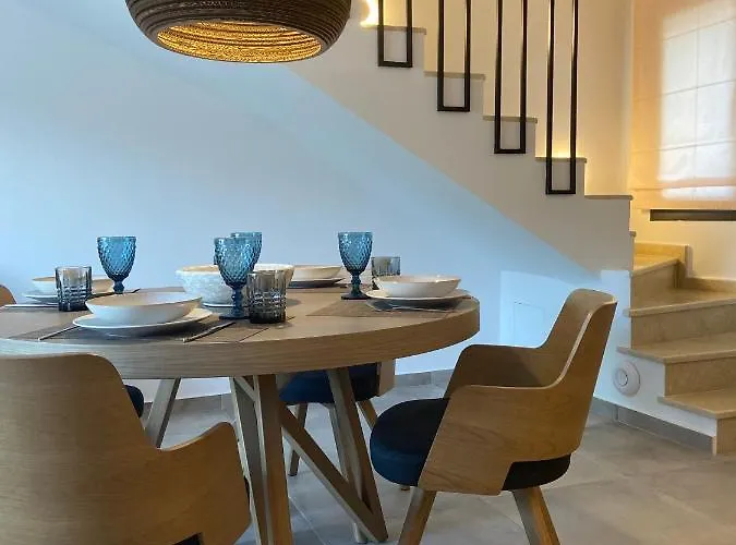 Epos & Luxury