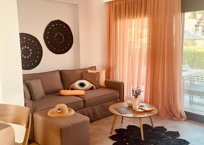 Epos & Luxury * Paliouri